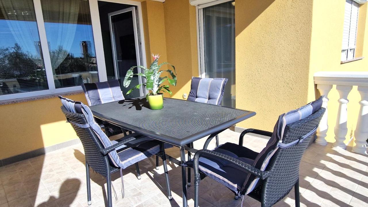 Apartments Ana & Ivan Krk Town Exterior photo