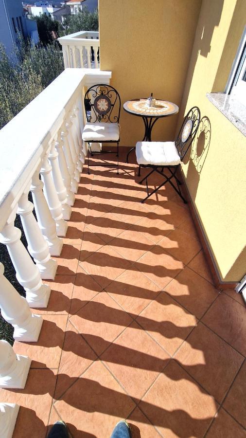 Apartments Ana & Ivan Krk Town Exterior photo